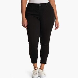 Democracy‎ Ab Technology Skinny Ankle Jeans in Black
